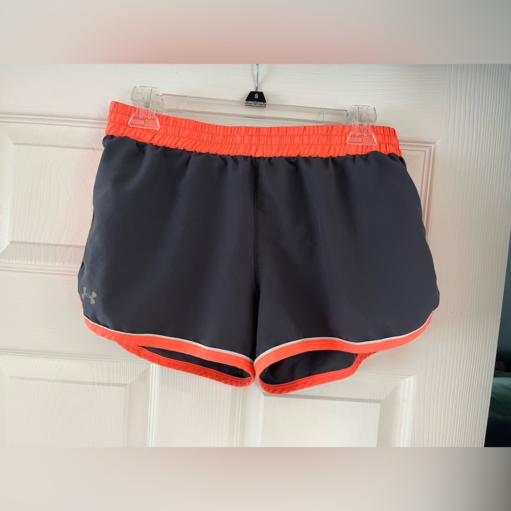 Under Armour Semi-Fitted HeatHear Grey Running Shorts - Size S